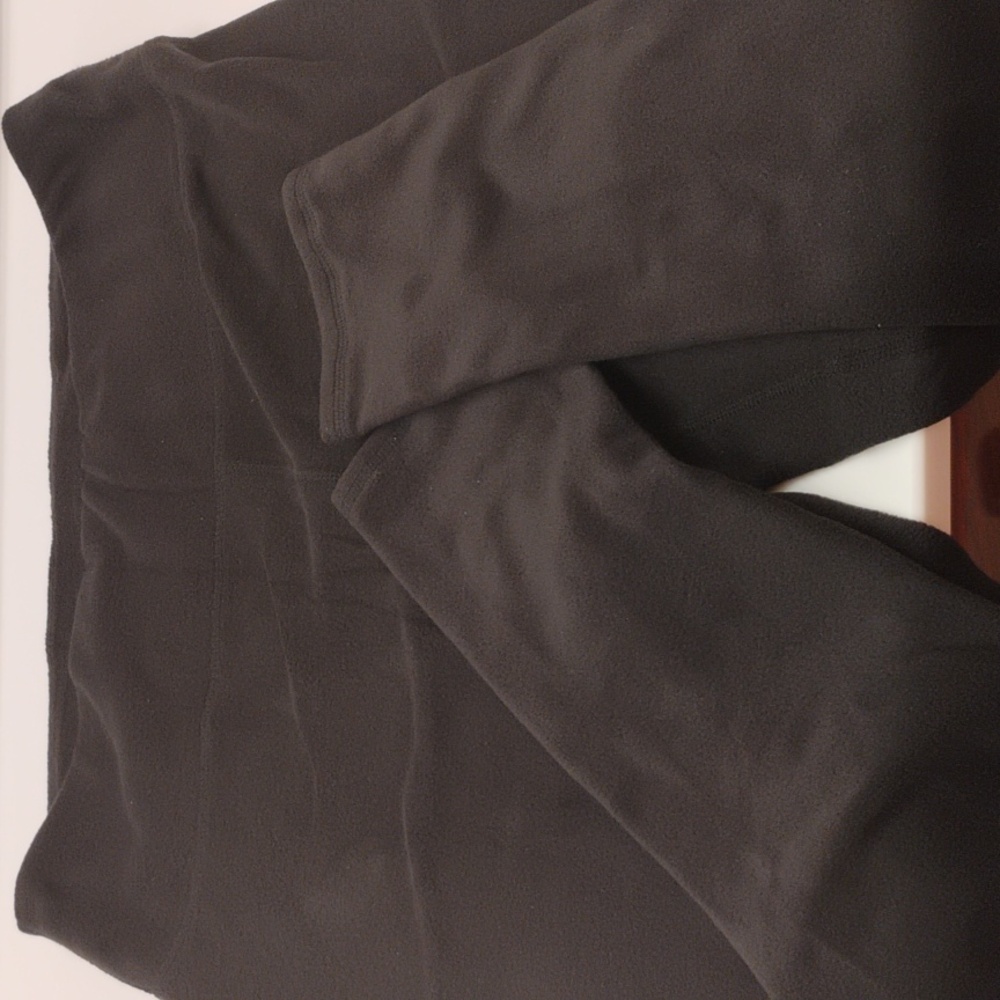 Ladies Climate Right Leggings By Cuddle Duds. - Picture 9 of 9